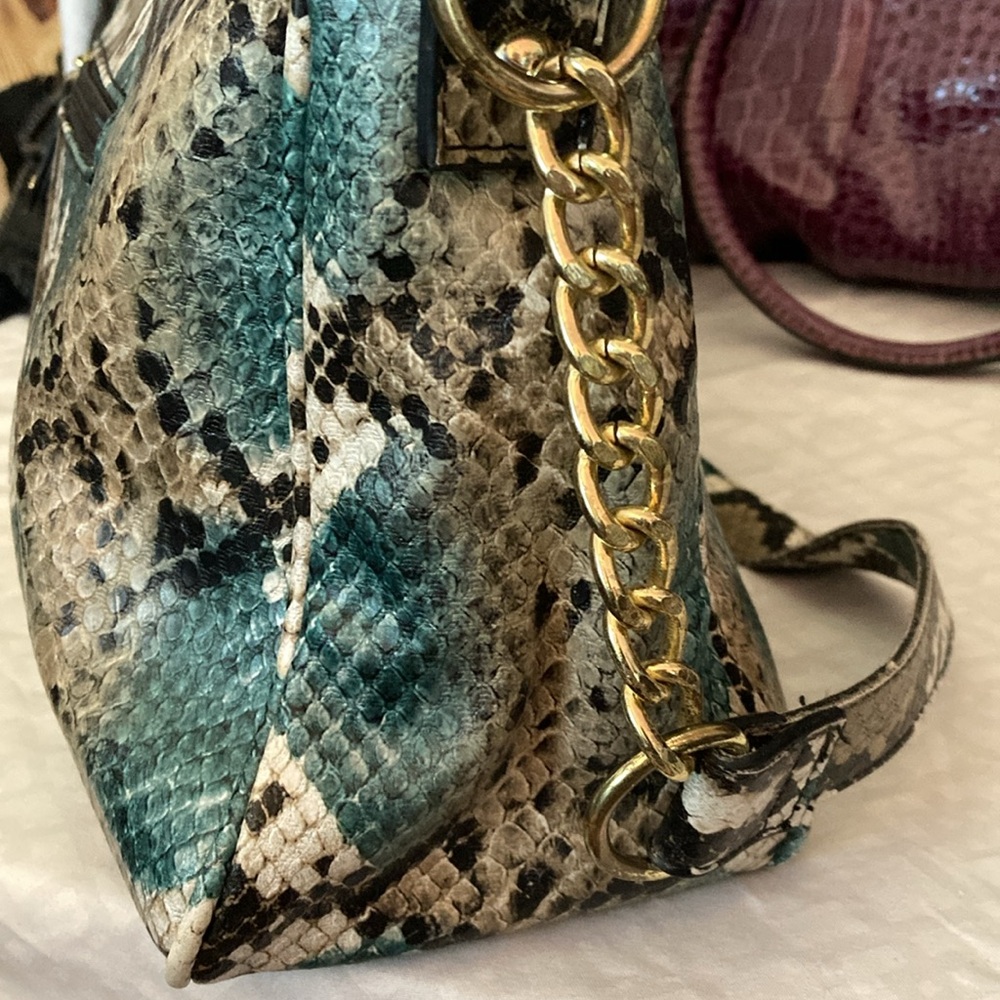 Nicole by Nicole Miller Faux Snakeskin Print Crossbody Shoulder Bag Purse - Picture 2 of 13